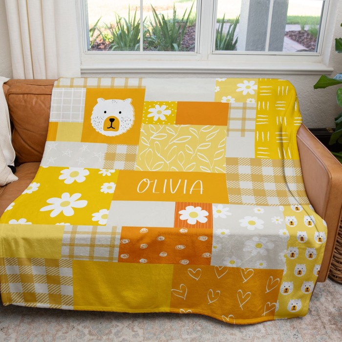 Personalizable Couch Throw, Teddy Blanket With Name, Patchwork Style Nursery Quilt, Child Room Decor, Daisy Baby Blanket, Gingham Pattern