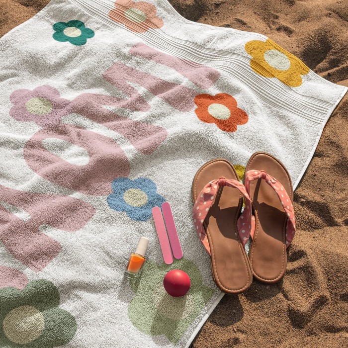 Personalized Name Floral Bath Towel, Custom  Colorful Bath Pool Towel, Bride Bachelorette Towel, Anniversary Gift, Vacation Gift