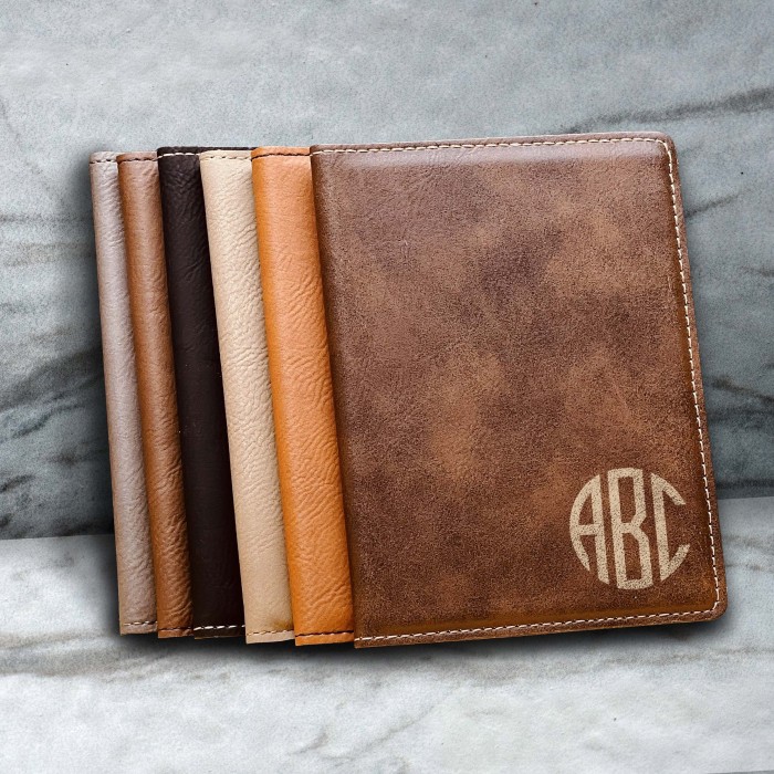Christmas Gift Passport Cover, Leather Passport Holder, Monogram Gift Passport Case, Corporate Gifts, Employee Gifts, Client Gifts, Christmas
