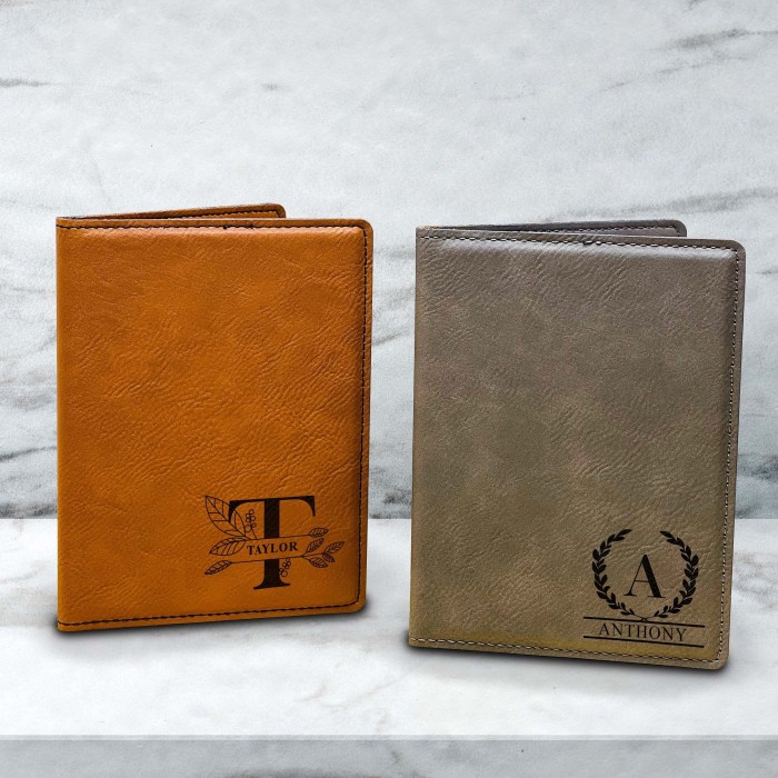 Christmas Gift Passport Cover, Leather Passport Holder, Monogram Gift Passport Case, Corporate Gifts, Employee Gifts, Client Gifts, Christmas